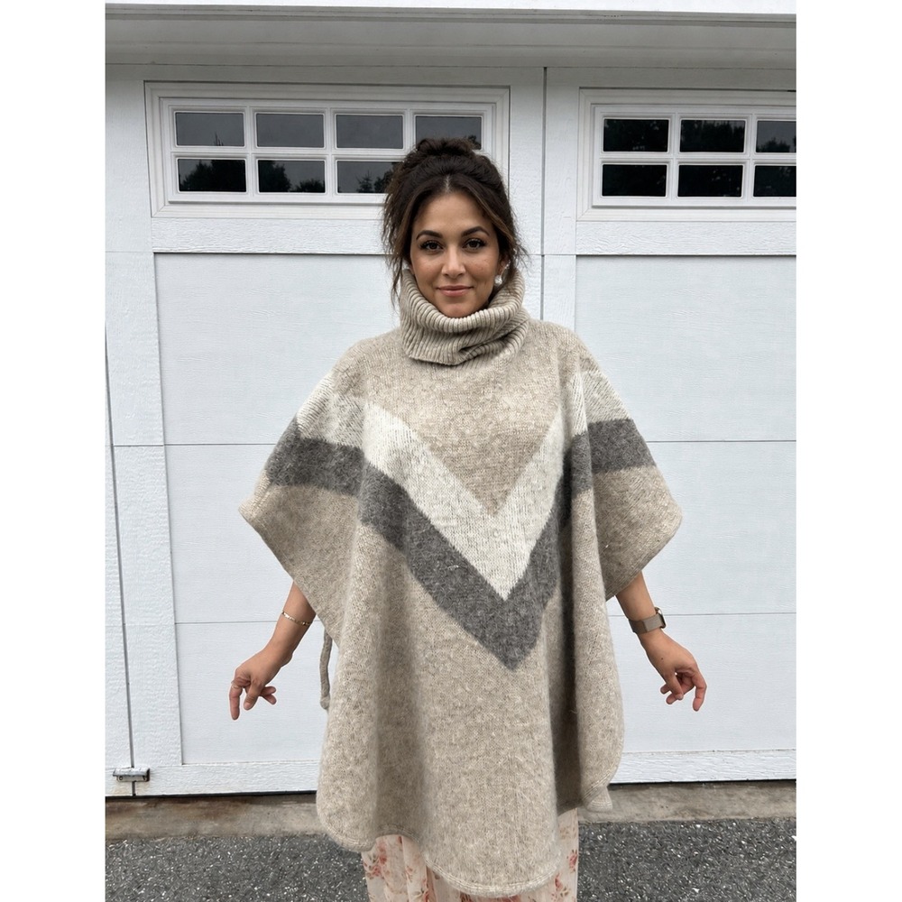 Vintage Alafoss Icelandic Wool Poncho Turtle Neck Jacket Iceland One Size